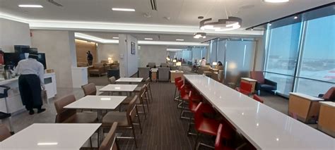 American Airlines Flagship Lounge Review Chicago OHare Airport ORD (6) - Eye of the Flyer