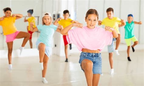 6,531 Children Dance Hip Hop Images, Stock Photos, 3D objects ...