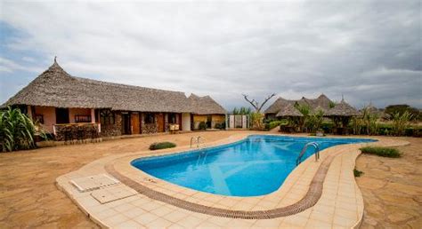 AA Lodge Amboseli - UPDATED 2017 Reviews, Photos & Price Comparison ...