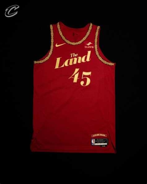 Cleveland Cavs unveil alternate jerseys