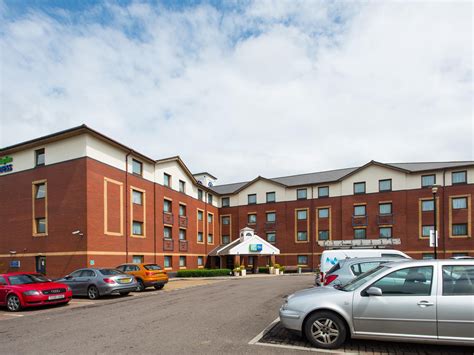 Holiday Inn Express Bristol - North - Hotel Reviews & Photos