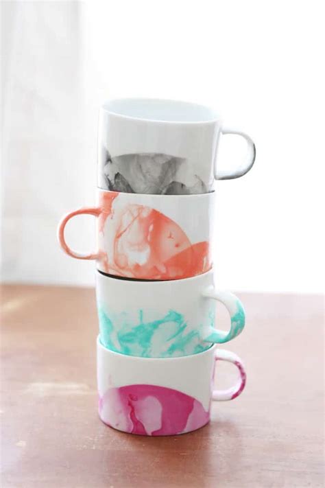 DIY Marbled Mugs with Nail Polish - DIY Candy