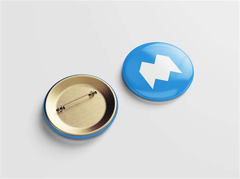 Free pin button mockup - Mockups Design