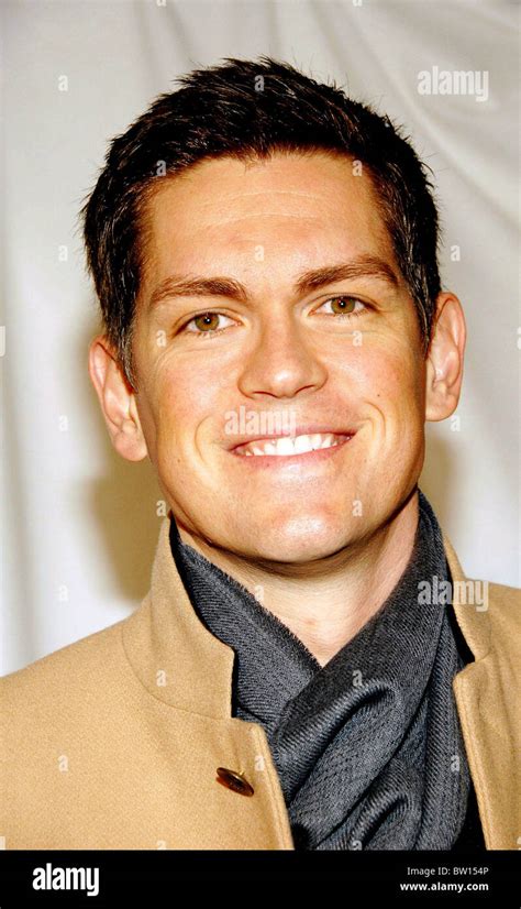 Steve howey bride wars hi-res stock photography and images - Alamy