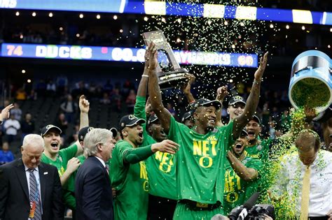 The DUCKS onto the Final Four after defeating Kansas! (2017) | Oregon ducks basketball, Sports ...