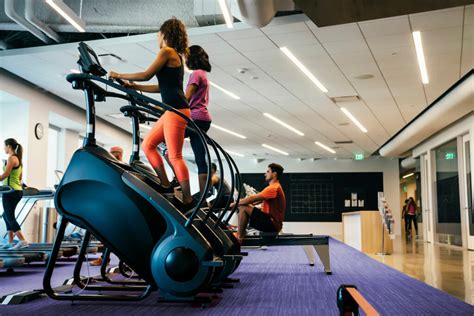 How to Incorporate the Stair Climber Into Your Workout Routine ...