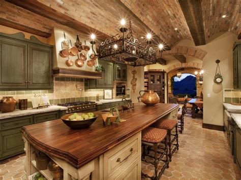 20 Gorgeous Kitchen Designs with Tuscan Decor