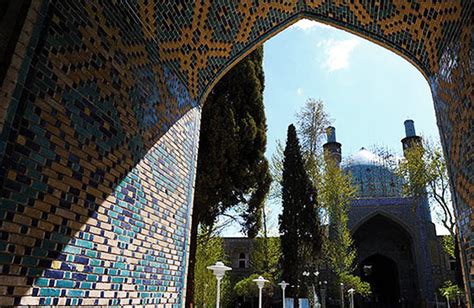 Chahar Bagh School, the Turquoise Pearl of isfahan, iran - Travel to Iran