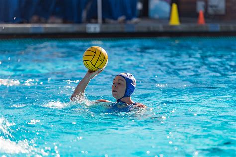 With full roster, UCLA women’s water polo prepares for weekend of conference play - Daily Bruin