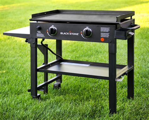 Blackstone 1605 28-Inch 2-Burner Gas Griddle Cooking Station With Stainless Steel Front Plate at ...