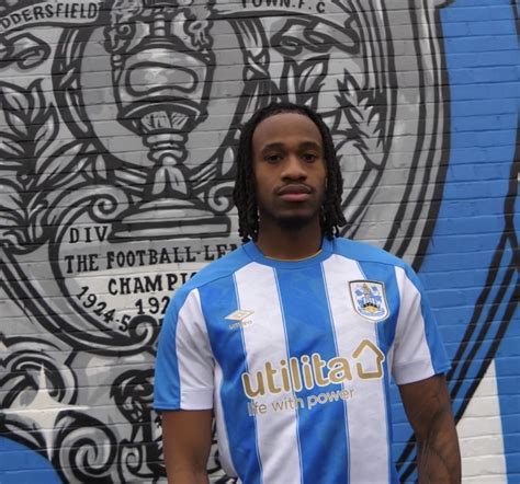 Huddersfield Town 2023-24 Umbro Home Kit Unveiled » The Kitman