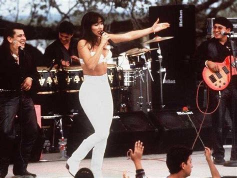 'Selena' turns 25: Biopic set to return to theaters in April : NPR