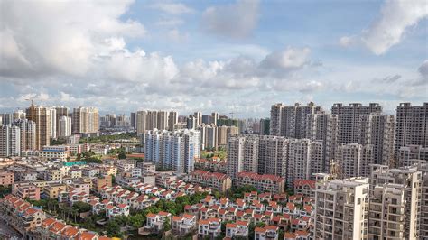 Beihai embraces its new boom, forgetting its bust