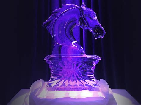 Hand Carved Ice Sculptures in Dallas TX