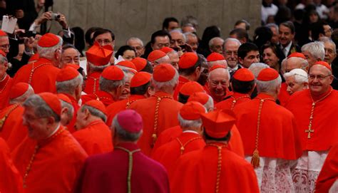 What is a consistory of cardinals? - Omnes