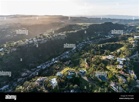 Los angeles hills aerial hi-res stock photography and images - Alamy