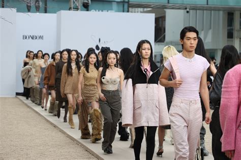 [From the Scene] Seoul Fashion Week kicks off with in-person catwalk shows