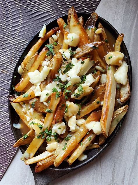 Traditional Canadian Poutine | Poutine recipe, Canadian poutine, Recipes