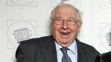 Henry Sandon Dies: ‘Antiques Roadshow’ Expert Was 95