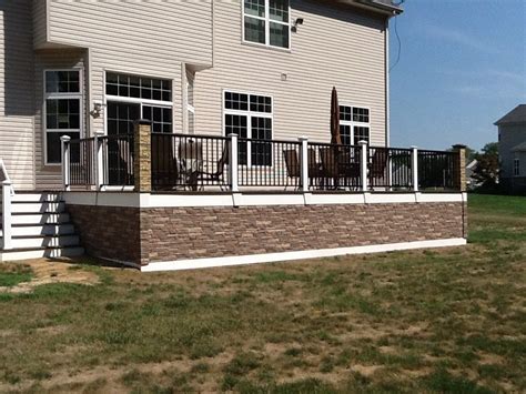 Decks.com. Faux stone skirted - Picture 1125