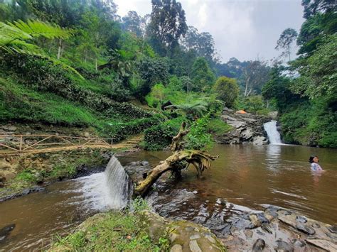 The Most 4 Beautiful Waterfalls in Bandung to Visit