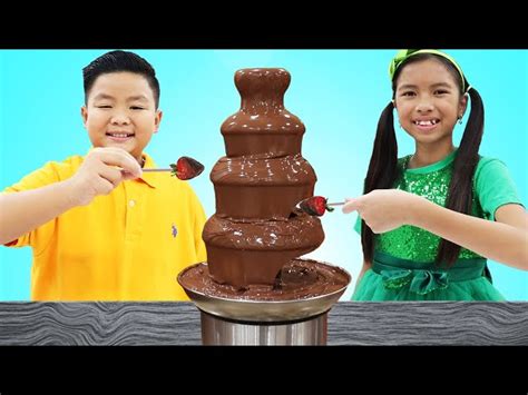 Wendy and Alex Pretend Play Chocolate Challenge Birthday Party Surprise Food Toys - Videos For Kids