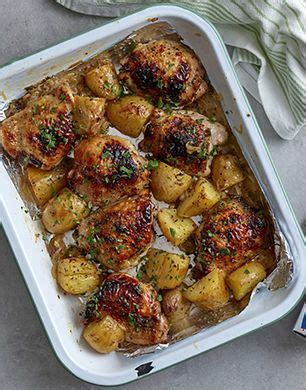 STICKY HONEY AND LEMON CHICKEN TRAYBAKE | StyleNest | Chicken tray bake recipes, Chicken tray ...