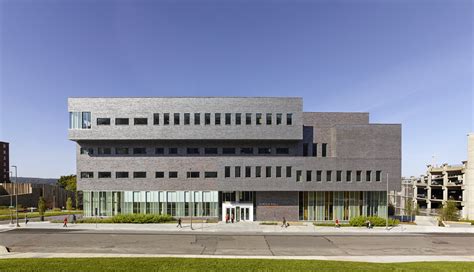 Gallery of Dineen Hall at Syracuse University College Of Law / Gluckman Tang Architects - 3