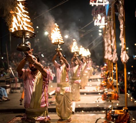 Group of Priests Performing Aarti - Hindu Religious Ritual of Wo ...