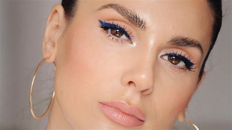 FESTIVE BLUE EYELINER MAKEUP LOOK | ALI ANDREEA