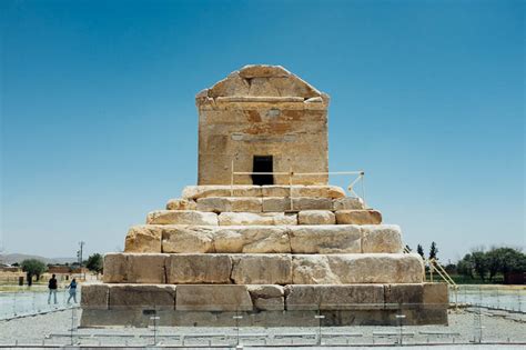 Iran: Tomb of Cyrus The Great - The City Lane