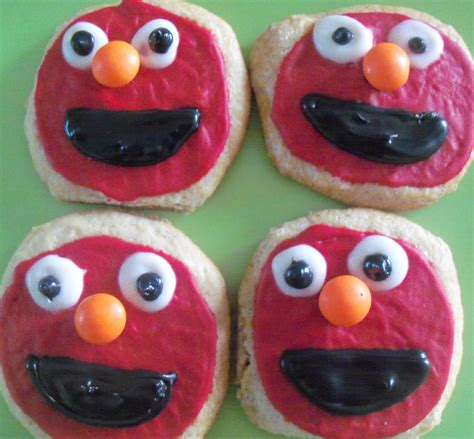 crafty dreams (so~nando manualidades): Quick ElMO cookies / Galletitas ...