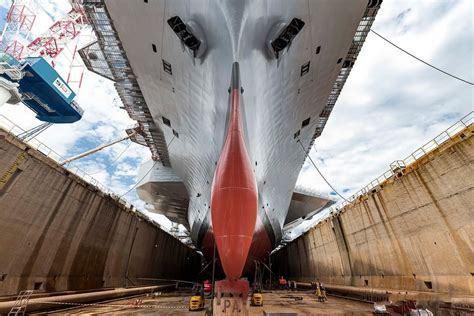 French aircraft carrier Charles de Gaulle in dry dock [1500 × 1000 ...