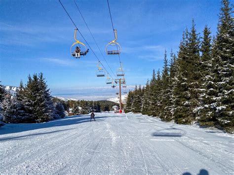 Premium Photo | Ski gondola in the ski resort