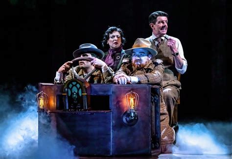 Review: "The 39 Steps" at Drury Lane Theatre | Newcity Stage