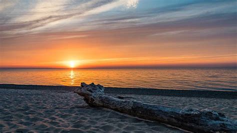 Indiana Dunes becomes state's 1st national park, and it’s absolutely beautiful