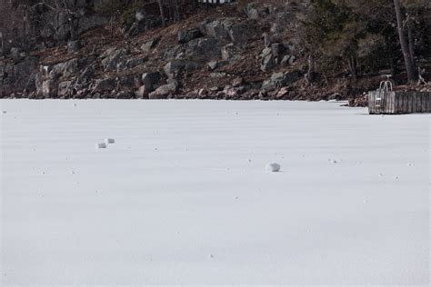 Snow Rollers, Snowballs made by the wind! - Duncan.co