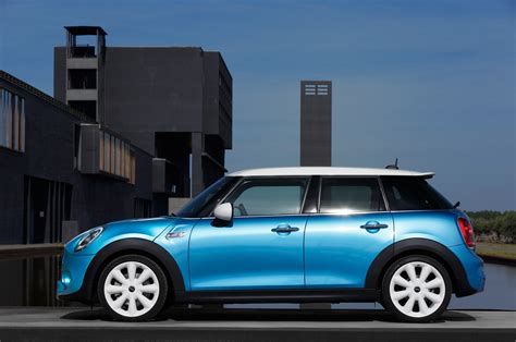 2015 Mini Cooper Hardtop 4-Door Review