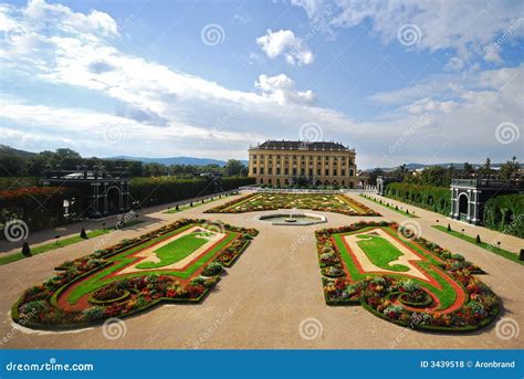 Schonbrunn Palace Gardens editorial stock photo. Image of facade - 3439518