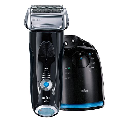 Braun Series 7 - 760cc Cordless Shaver with Clean & Renew™ System