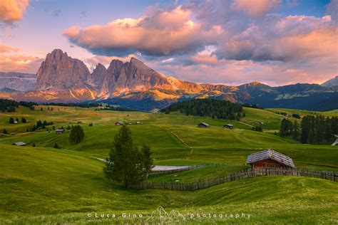 L'alpe di Siusi, il Sassolungo ed il Sassopiatto - Luca Gino Photography