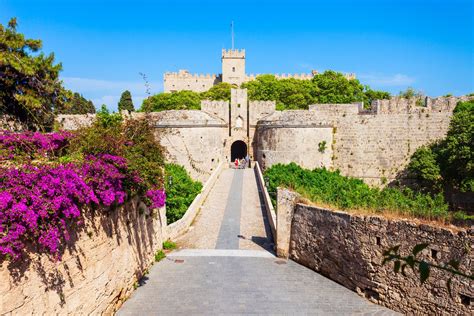 Rhodes Old Town: 16 Best Things to See & Do | Celebrity Cruises