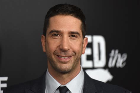 David Schwimmer opens up on the effects of “Friends” fame - CBS News