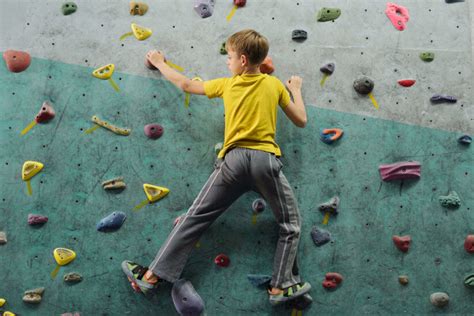 The Best Indoor Rock Climbing Gyms for Kids in NYC – New York Family