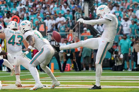 Pat McAfee breaks down Dolphins' 'butt punt': 'Cheeks get clapped'