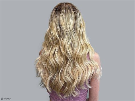 23 Sweetest Honey Blonde Balayage Hair Color Ideas