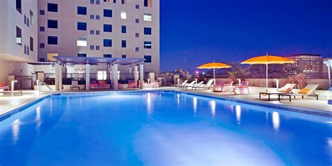 Holiday Inn Express & Suites Austin Downtown University | Travelzoo