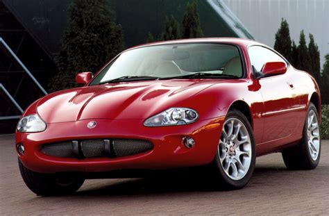 Jaguar XKR - 🚗 car technical specifications