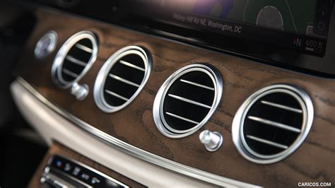 2019 Mercedes-Benz E450 4MATIC E-Class Sedan (US-Spec) - Interior, Detail | Caricos