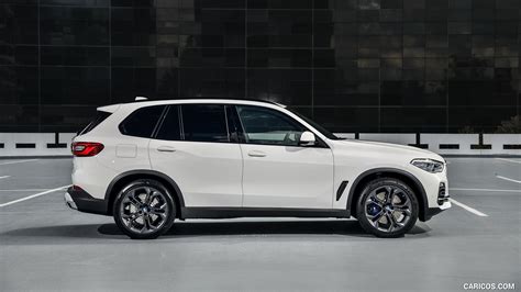 BMW X5 | 2019MY | Side